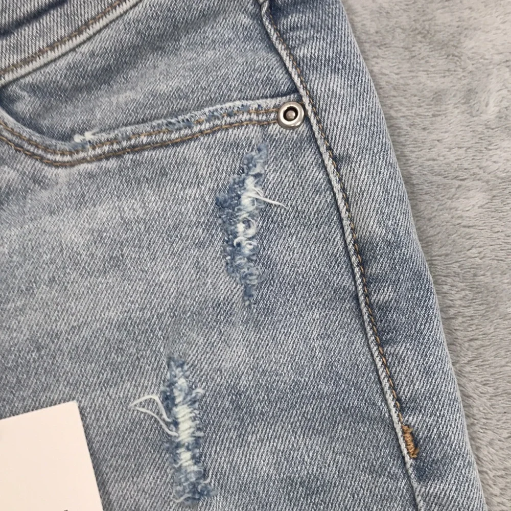 LNDN Denim Distressed Light Wash Straight Jeans Size 27 New